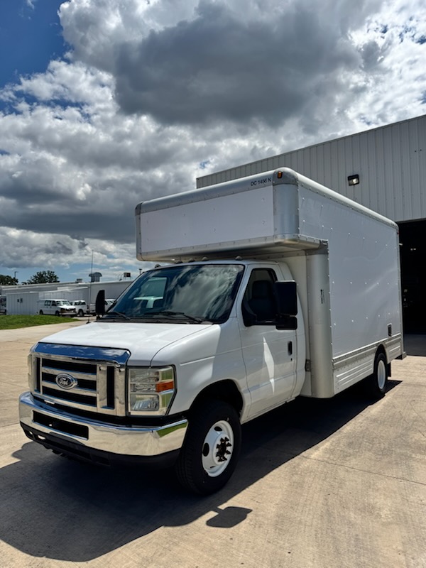 Used 2010 14 ' Box Truck for sale