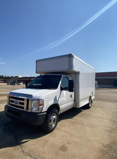 Used 2009 14 ' Box Truck for sale