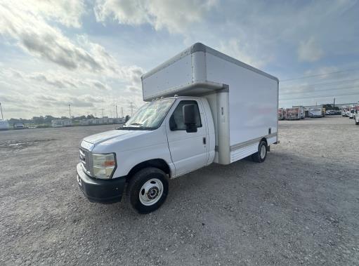 Used 2009 14 ' Box Truck for sale