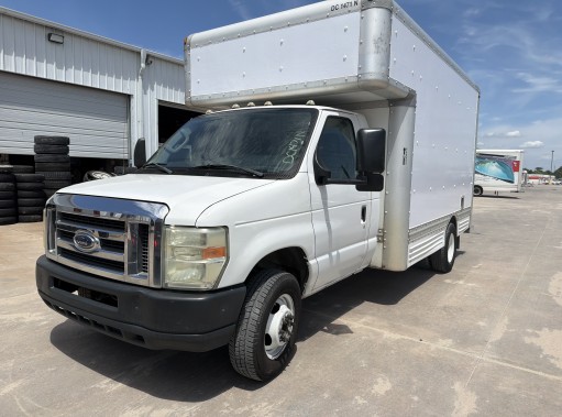 Used 2010 14 ' Box Truck for sale