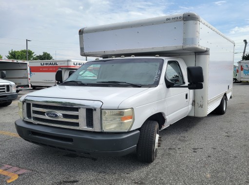 Used 2009 14 ' Box Truck for sale