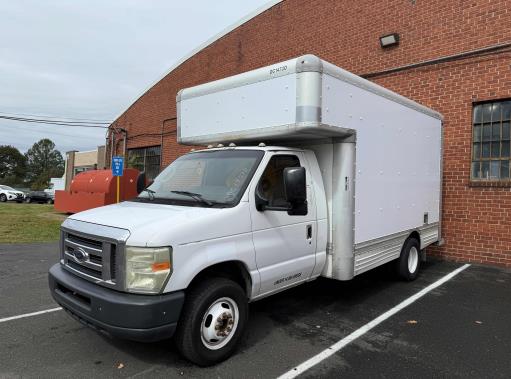 Used 2009 14 ' Box Truck for sale