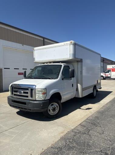 Used 2009 14 ' Box Truck for sale