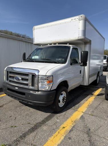 Used 2010 14 ' Box Truck for sale
