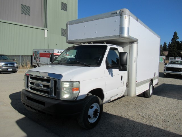 Used 2009 14 ' Box Truck for sale
