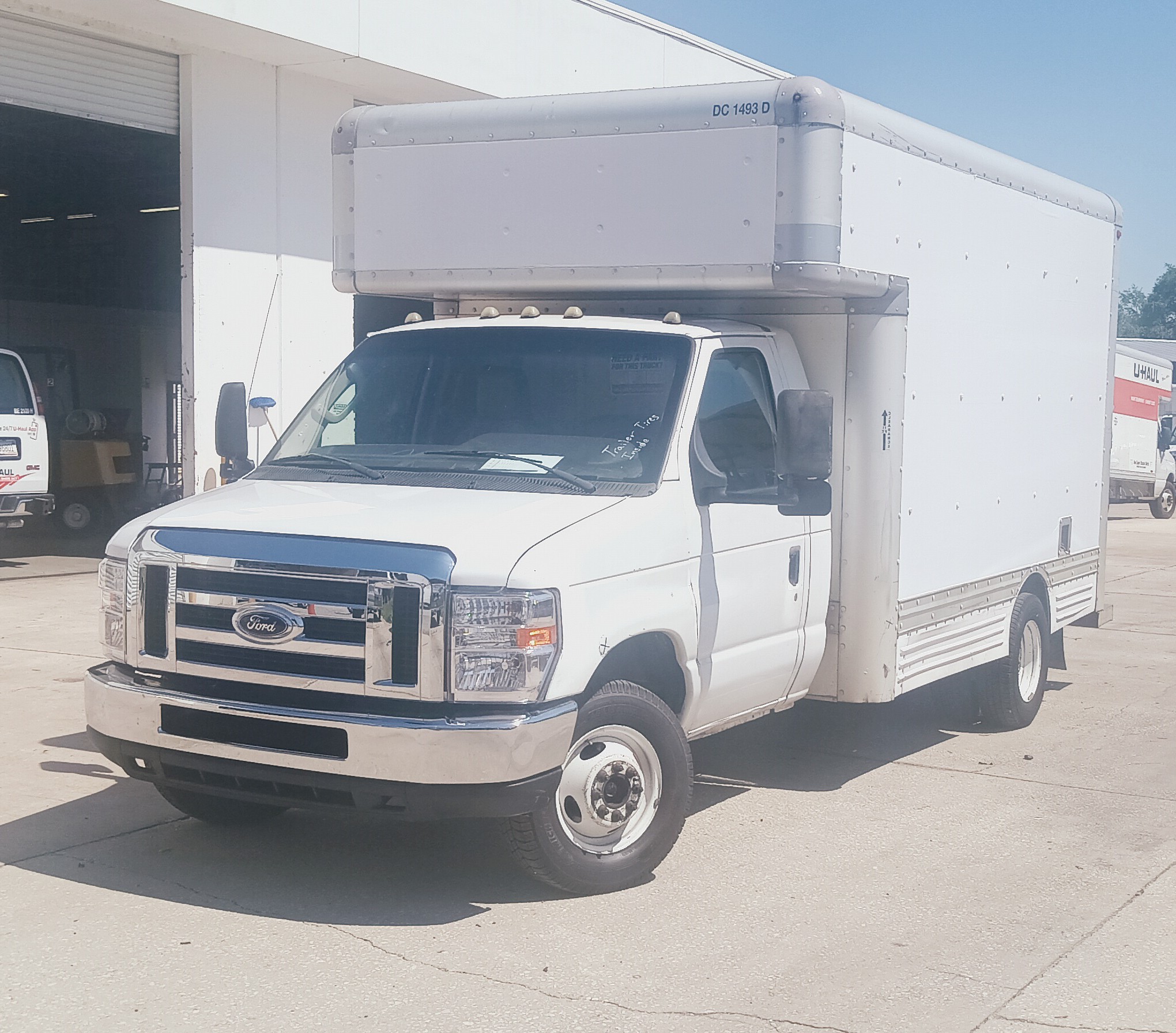 Used 2009 14 ' Box Truck for sale