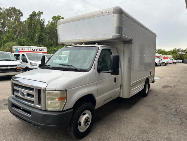 Used 2009 14 ' Box Truck for sale