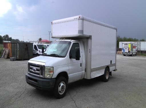 Used 2009 14 ' Box Truck for sale