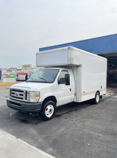 Used 2010 14 ' Box Truck for sale