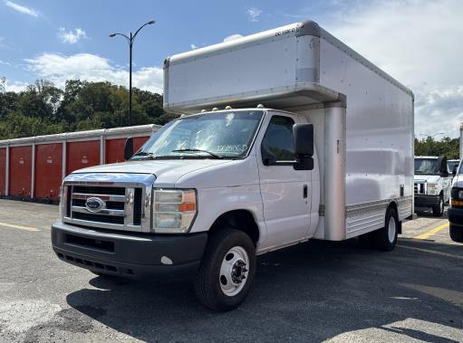 Used 2009 14 ' Box Truck for sale