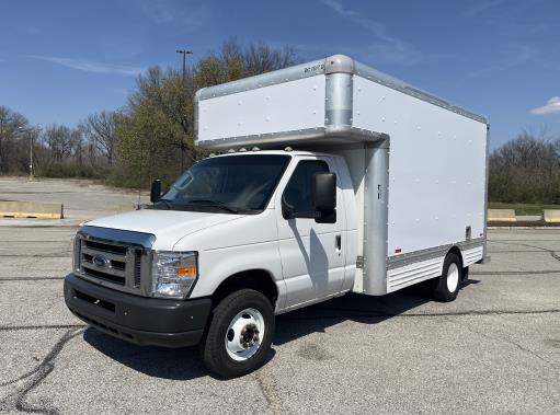 Used 2009 14 ' Box Truck for sale
