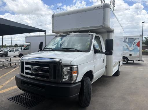 Used 2009 14 ' Box Truck for sale