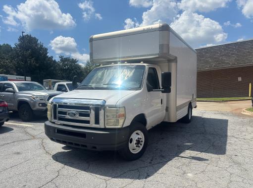 Used 2009 14 ' Box Truck for sale