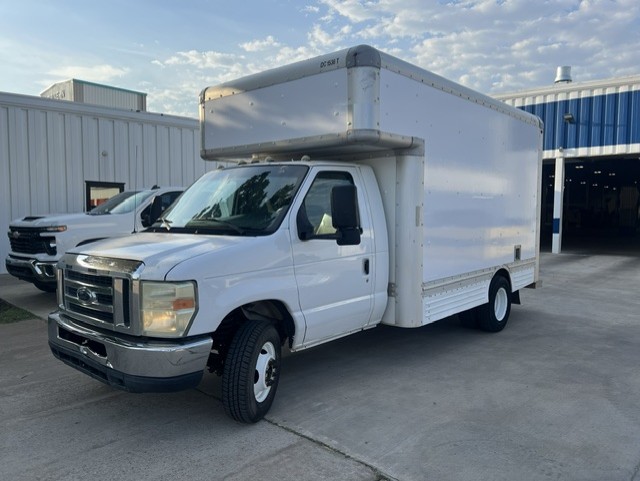 Used 2008 14 ' Box Truck for sale