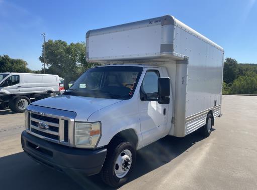 Used 2009 14 ' Box Truck for sale