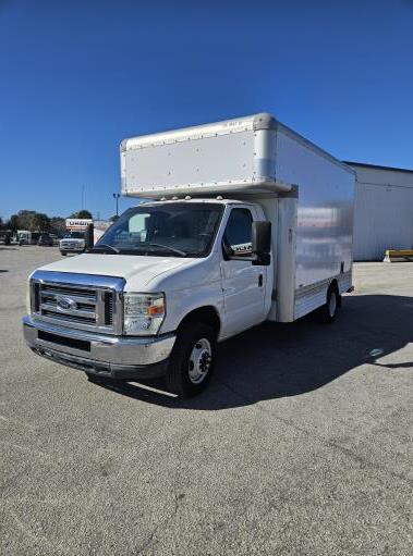 Used 2009 14 ' Box Truck for sale