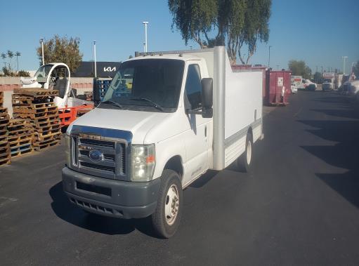 Used 2009 14 ' Box Truck for sale