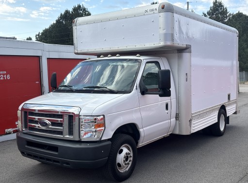 Used 2010 14 ' Box Truck for sale