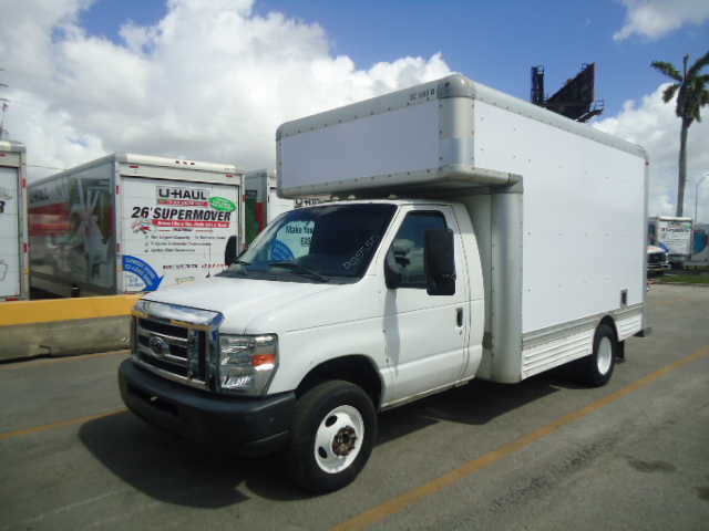 Used 2009 14 ' Box Truck for sale