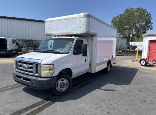 Used 2008 14 ' Box Truck for sale