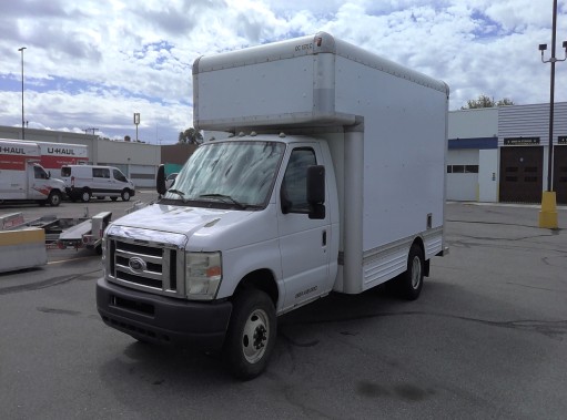 Used 2009 14 ' Box Truck for sale