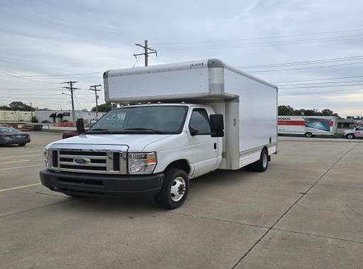 Used 2010 14 ' Box Truck for sale