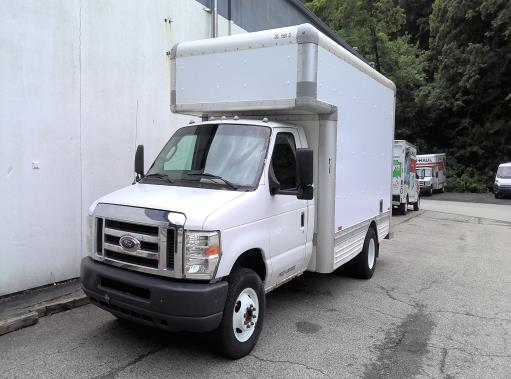 Used 2009 14 ' Box Truck for sale