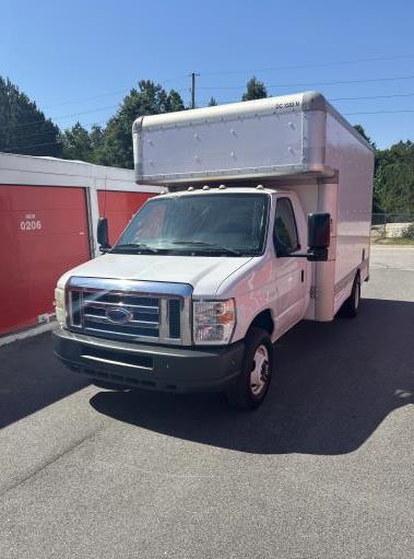 Used 2010 14 ' Box Truck for sale