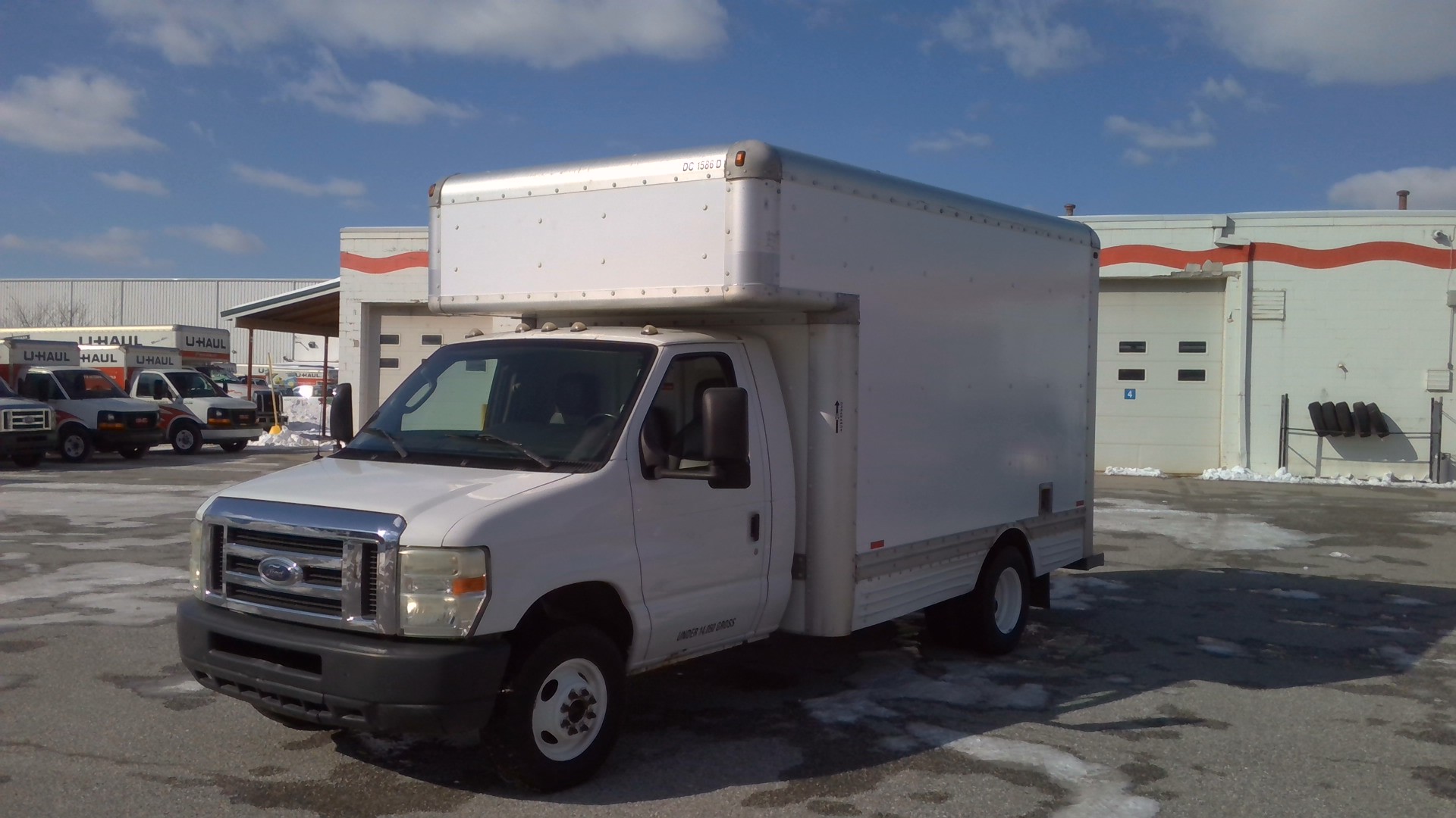 Used 2009 14 ' Box Truck for sale