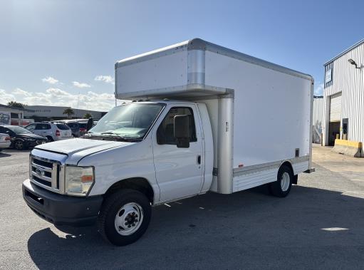 Used 2009 14 ' Box Truck for sale