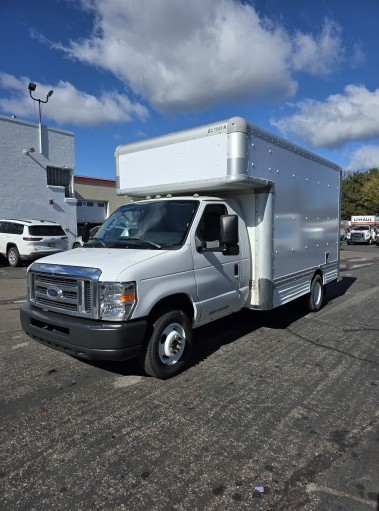 Used 2010 14 ' Box Truck for sale