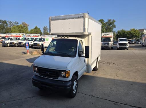 Used 2007 14 ' Box Truck for sale