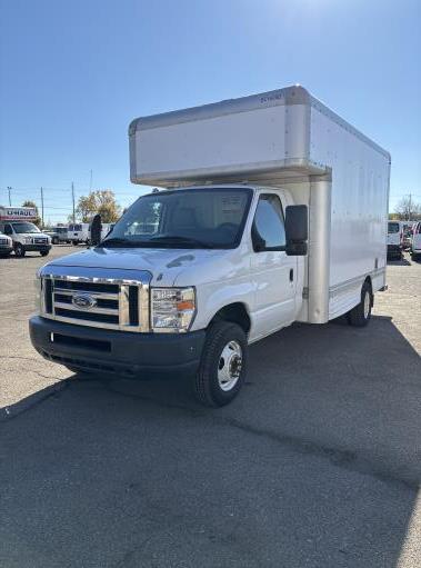 Used 2009 14 ' Box Truck for sale