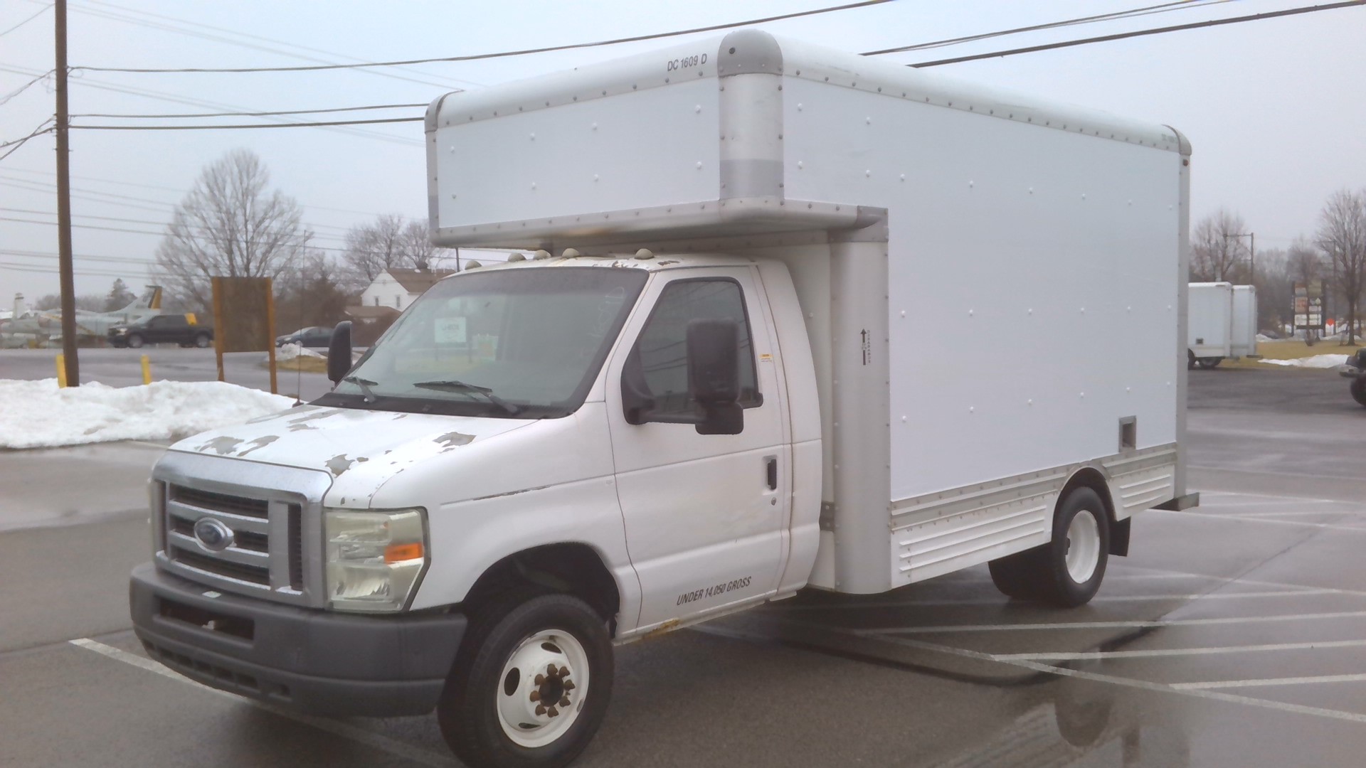 Used 2009 14 ' Box Truck for sale