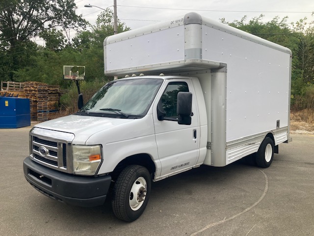 Used 2009 14 ' Box Truck for sale