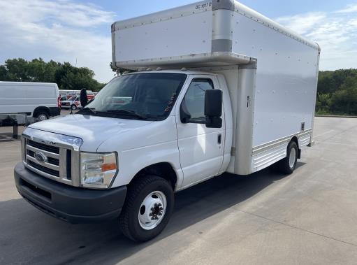 Used 2009 14 ' Box Truck for sale