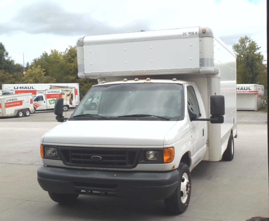 Camion usagé avec fourgon 2007 14 pi à vendre