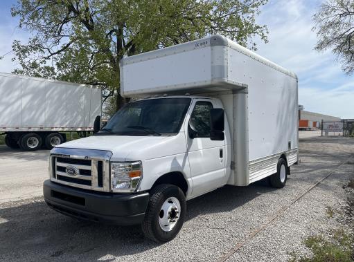 Used 2009 14 ' Box Truck for sale