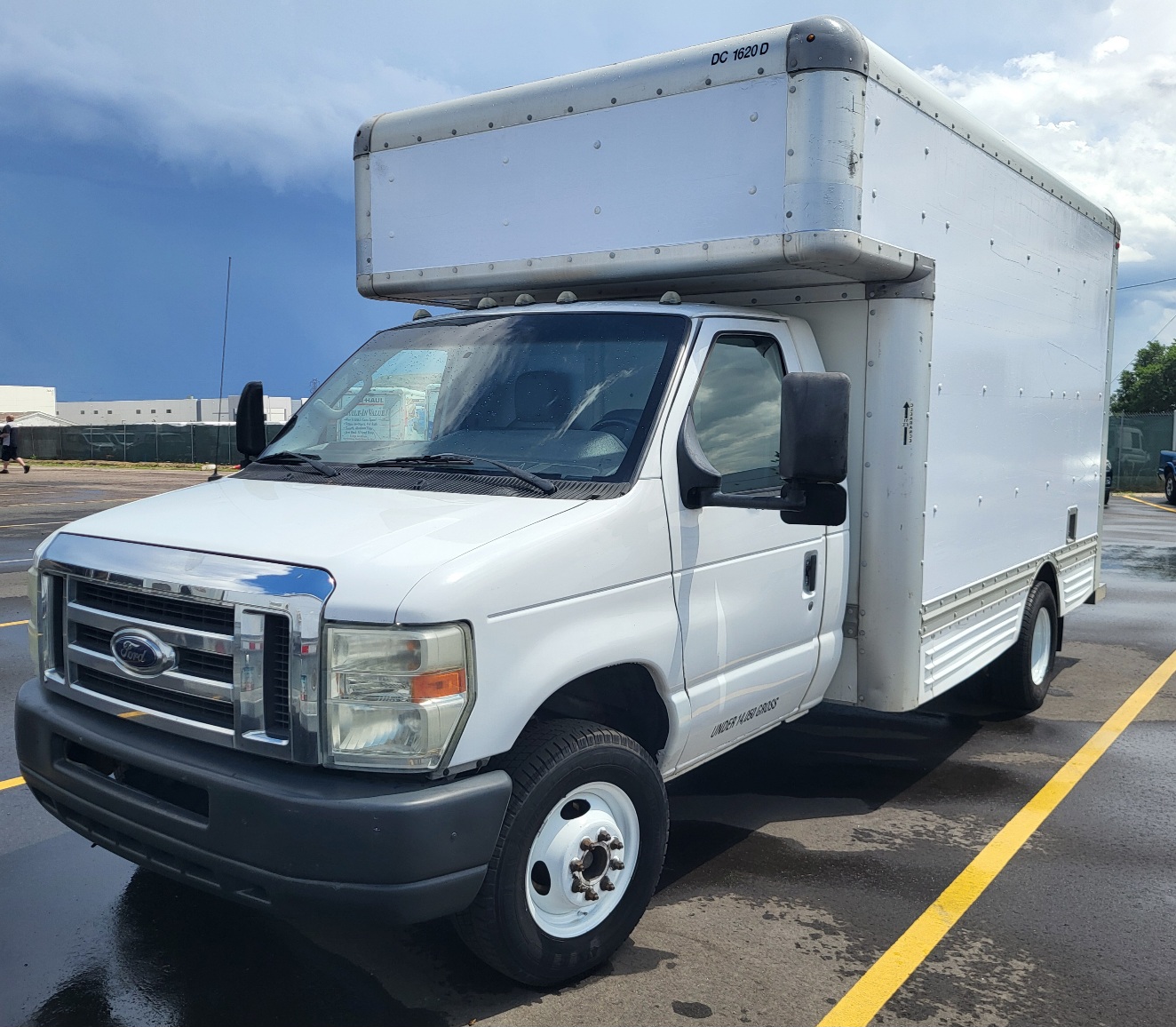 Used 2009 14 ' Box Truck for sale