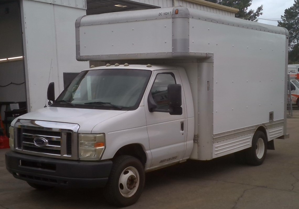 Used 2008 14 ' Box Truck for sale