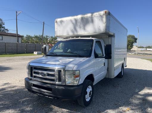 Used 2009 14 ' Box Truck for sale