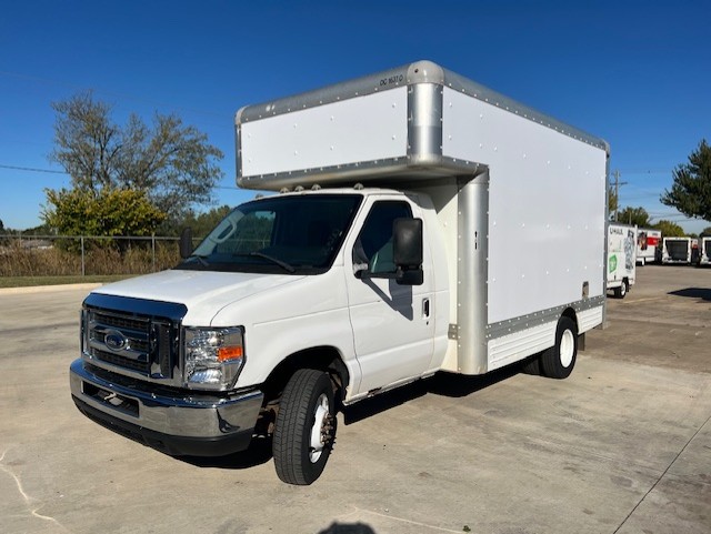 Used 2009 14 ' Box Truck for sale