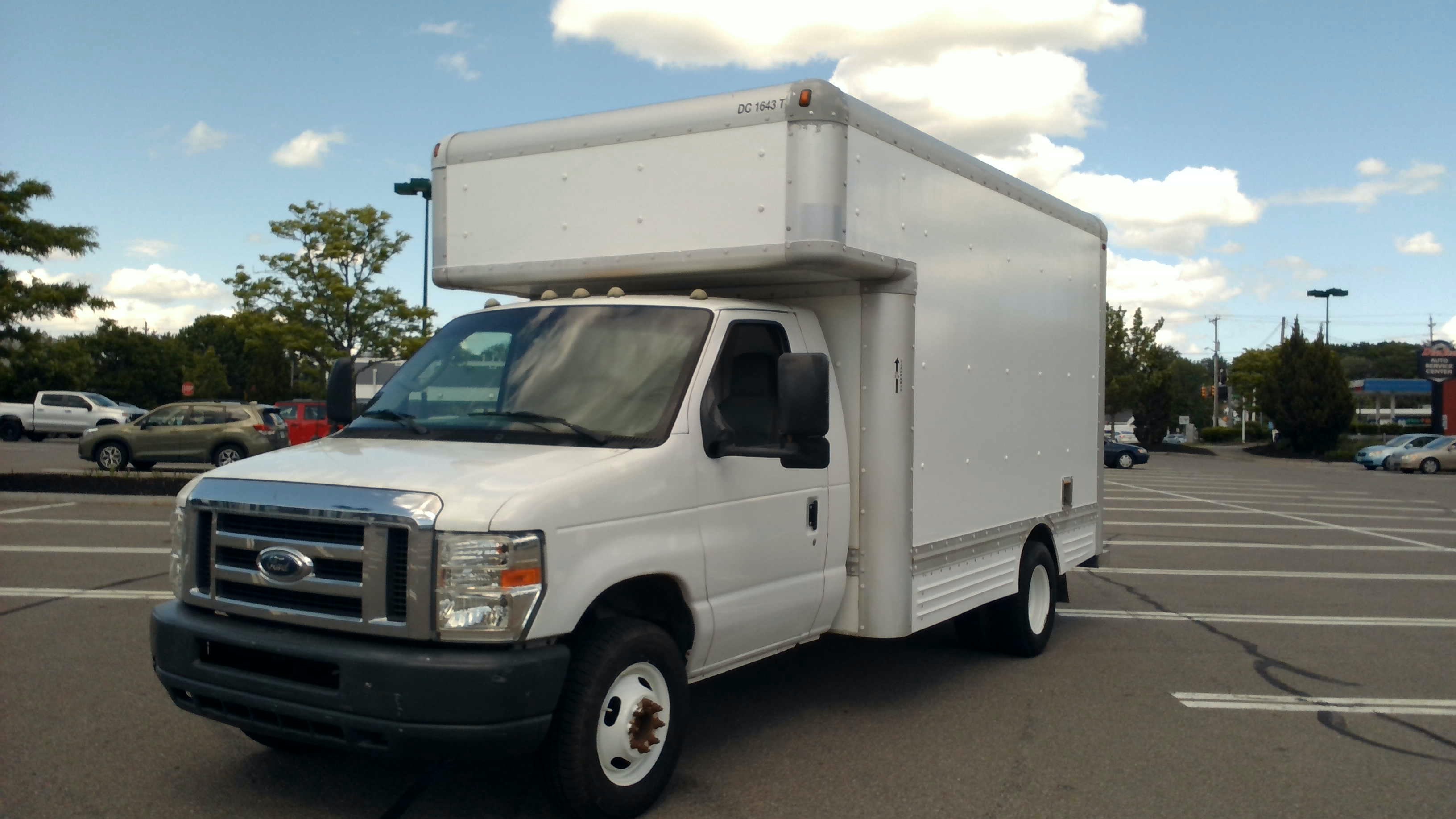 Used 2008 14 ' Box Truck for sale