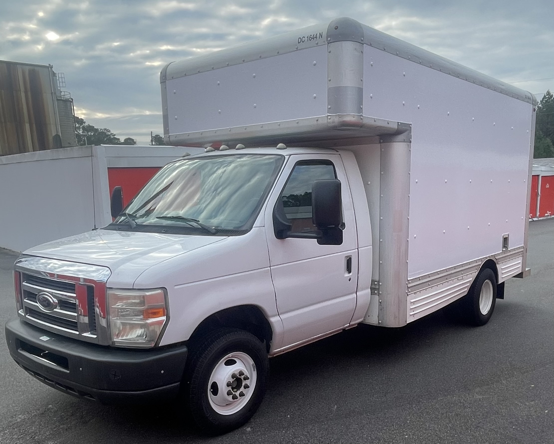 Used 2010 14 ' Box Truck for sale