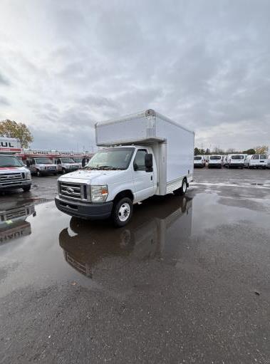 Used 2009 14 ' Box Truck for sale