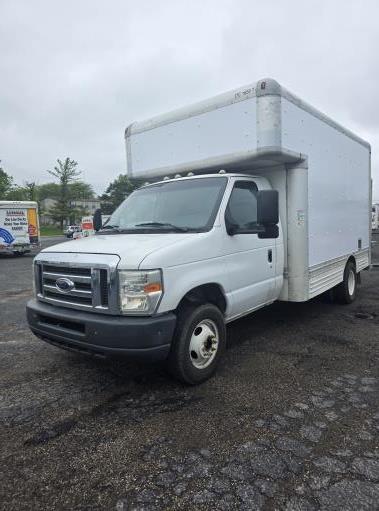 Used 2008 14 ' Box Truck for sale