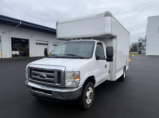 Used 2009 14 ' Box Truck for sale
