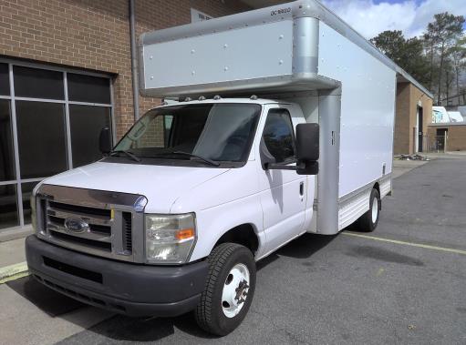 Used 2009 14 ' Box Truck for sale