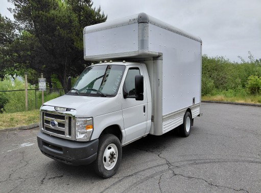 Used 2009 14 ' Box Truck for sale