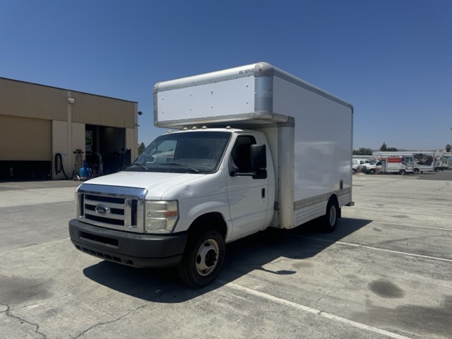 Used 2009 14 ' Box Truck for sale